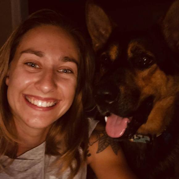 Meet your Posher, Nichole - Picture 1 of 1